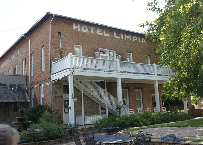 The Hotel Limpia