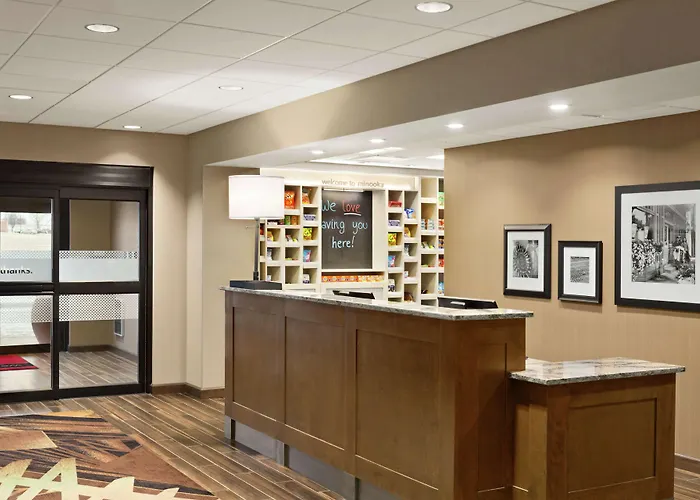 Hampton Inn & Suites Minooka
