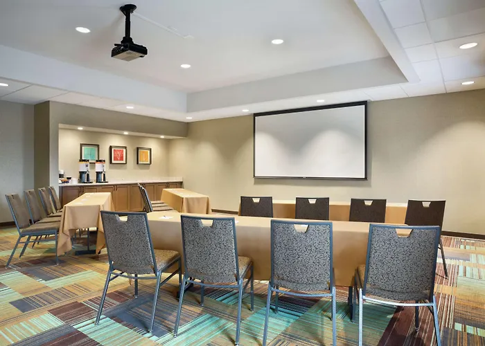 Hampton Inn & Suites Minooka