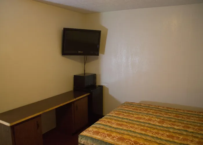 Tazewell Motor Lodge