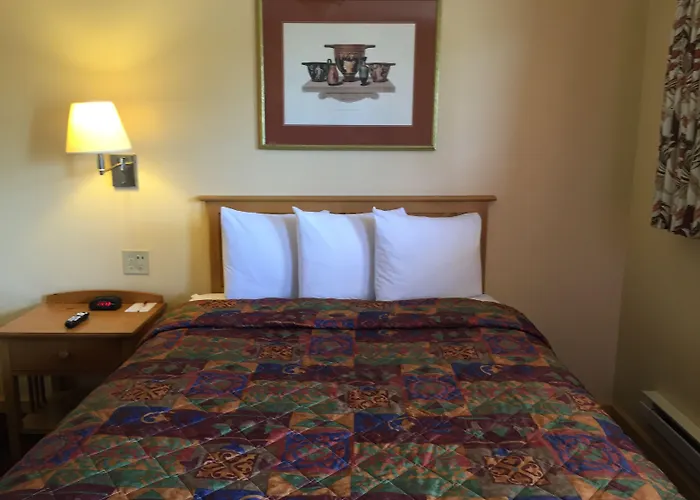Relax Inn - Saginaw