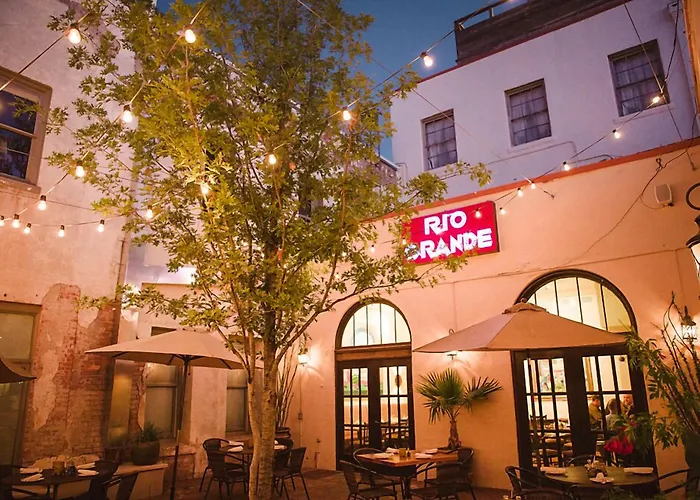 The Holland Hotel