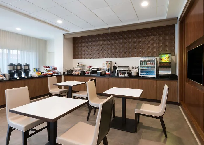 Wingate By Wyndham Sidney