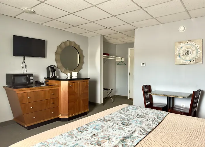 Colonial Valley Motel