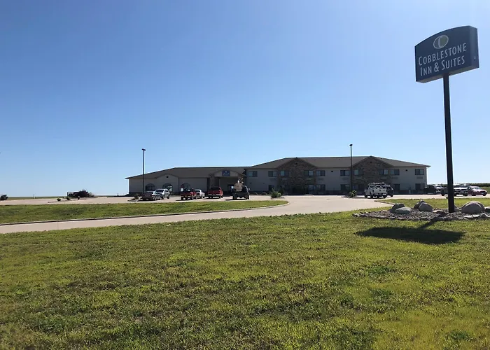Cobblestone Inn & Suites - Holstein
