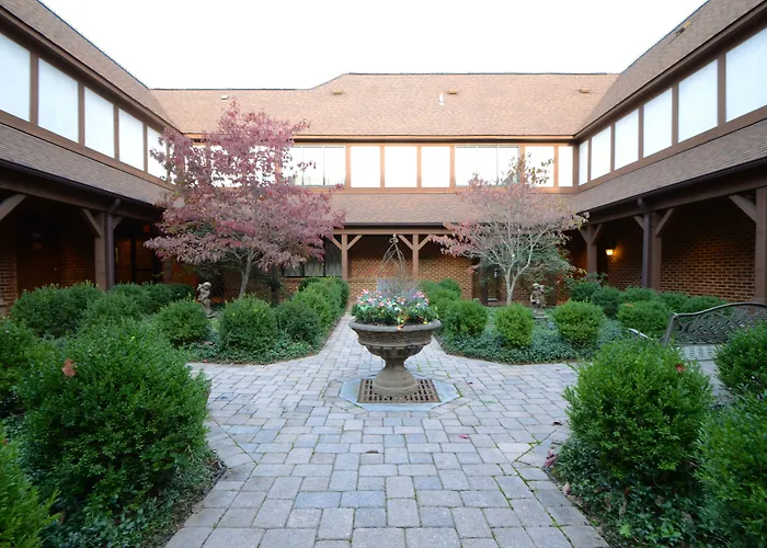 The English Inn Of Charlottesville