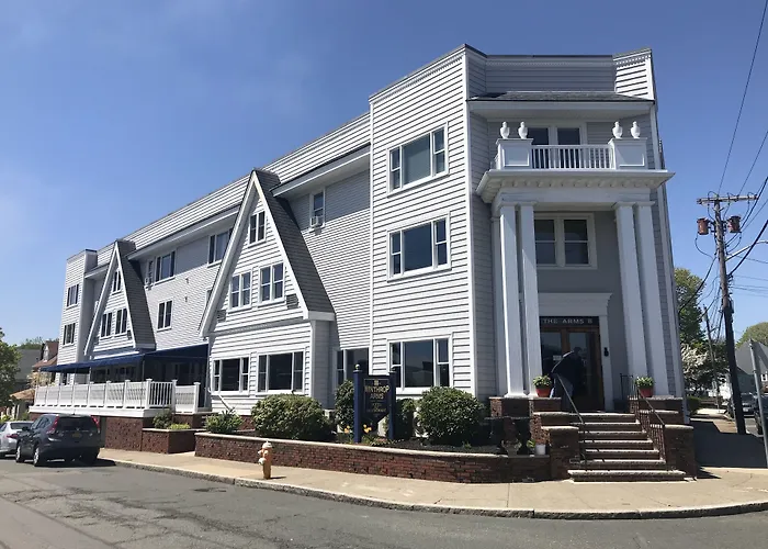 Winthrop Arms Hotel Restaurant Logan Airport