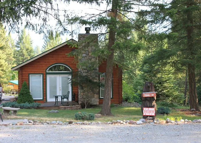Riverfront Motel & Cabins