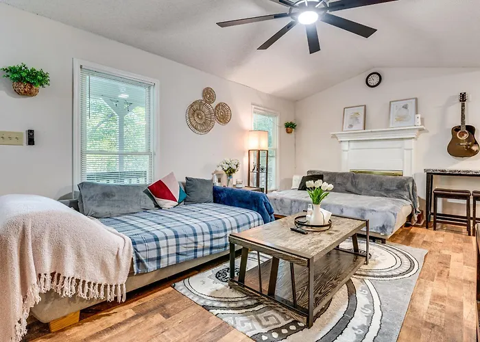 Easy I-20 Access To Atl: Suburban Retreat W/ Yard