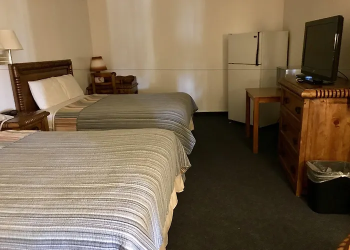 Four Corners Inn
