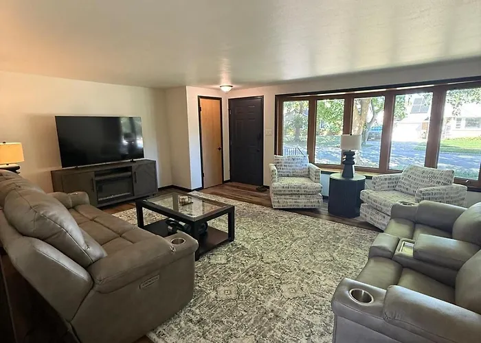 Three Bedroom Ranch Walking Distance To Lambeau