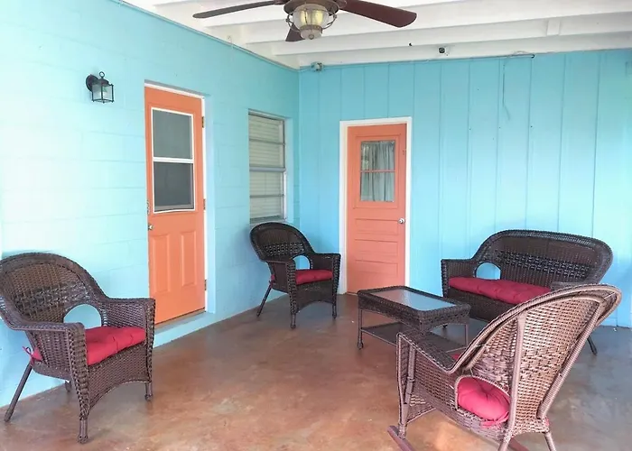 Pineapple Cottage 2 Bedroom