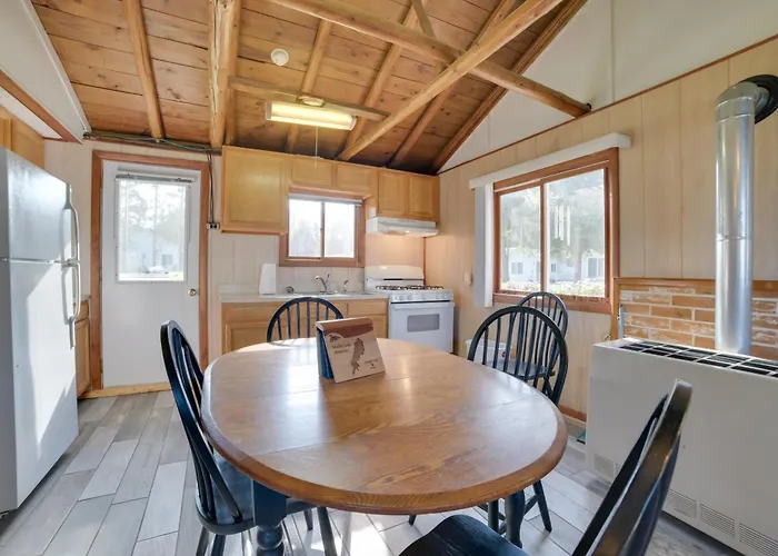 Indian River Fall Escape: Fire Pit & Lake Views