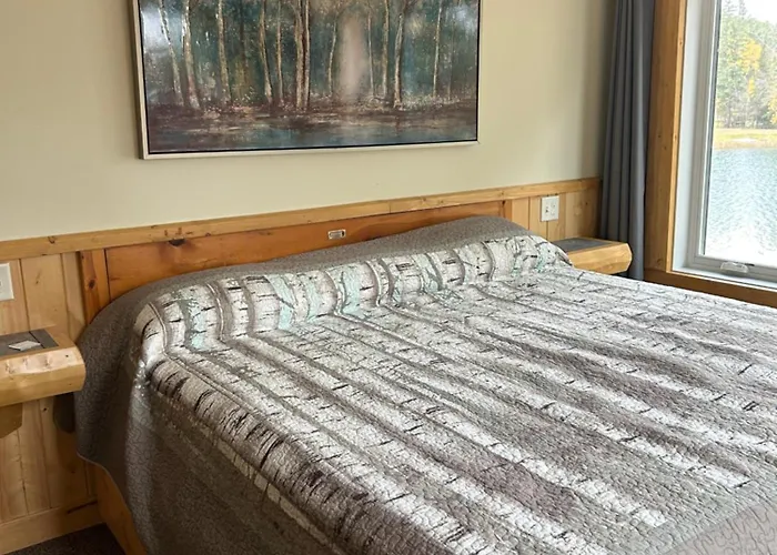 The Canopy At Pine Cone Lodge