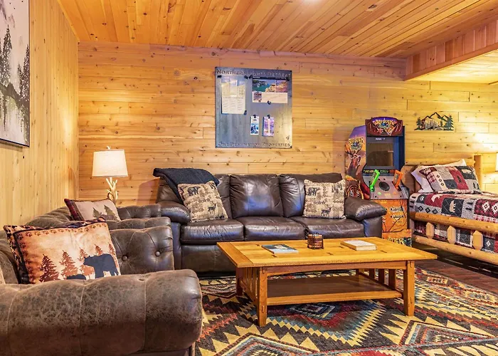Aurora Basecamp At Pictured Rocks Sleeps 10
