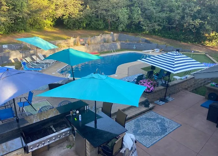 Large Recreational Retreat