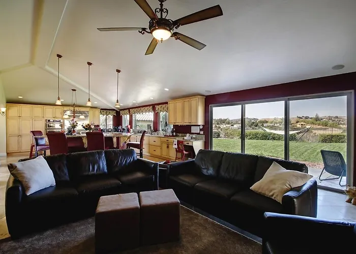 A Villa With Extraordinary Views