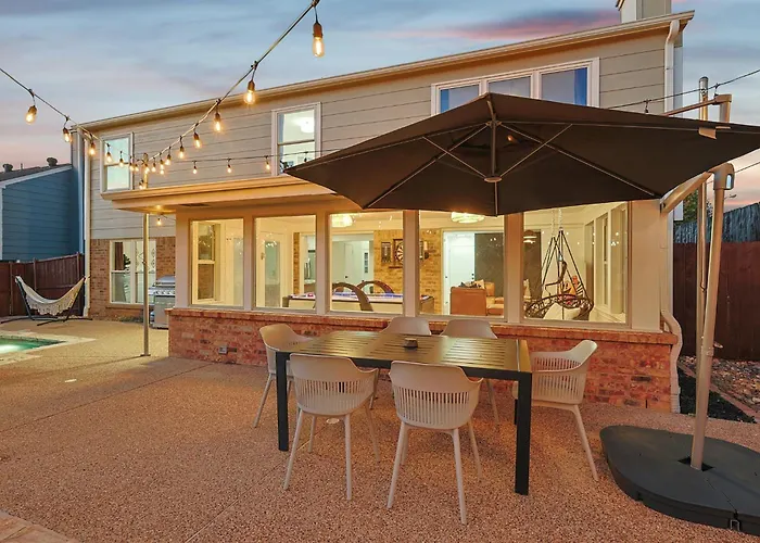 5Br W Backyard Paradise Pool Cinema Games