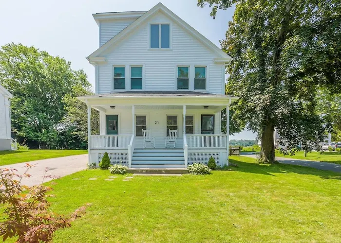 The Blair Durgin House In Mystic