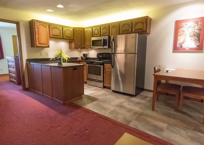 Shepherd Mountain Inn & Suites