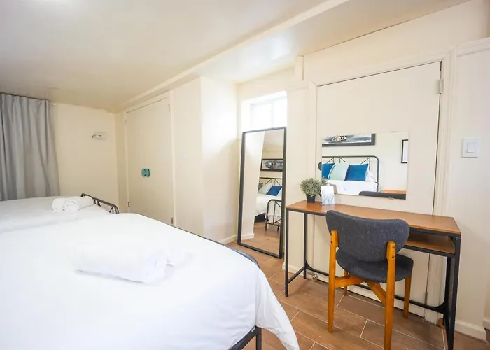 Bright 3Bed Basement With Backyard & Free Parking