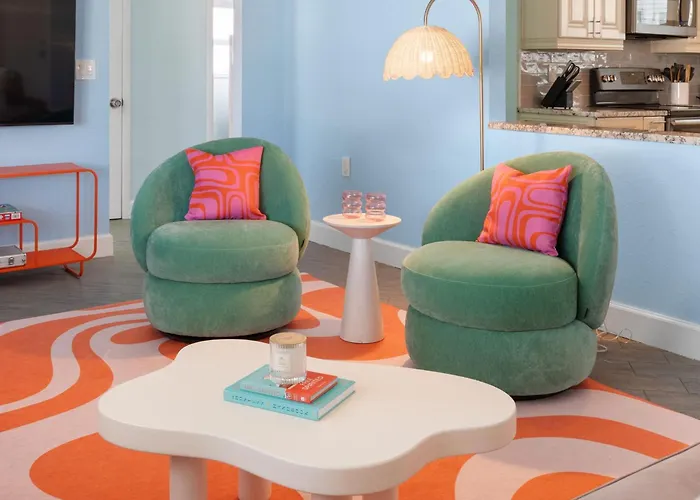 Electric Flamingo With Heated Pool, Pickleball, Mini Golf & Basketball
