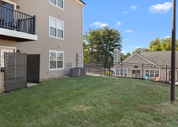 T Sweet St Louis Airport 2 Bedrooms Apartment