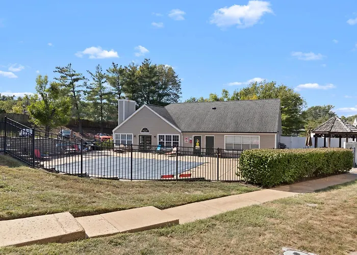 T Sweet St Louis Airport 2 Bedrooms Apartment