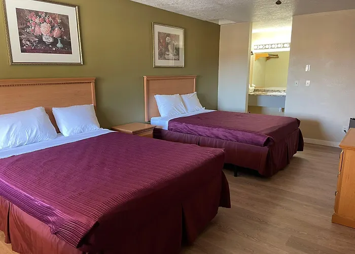 Centralia Inn