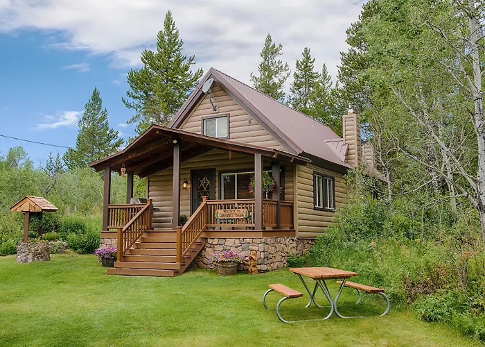Grandma'S Cabin Yellowstone Vacation Home