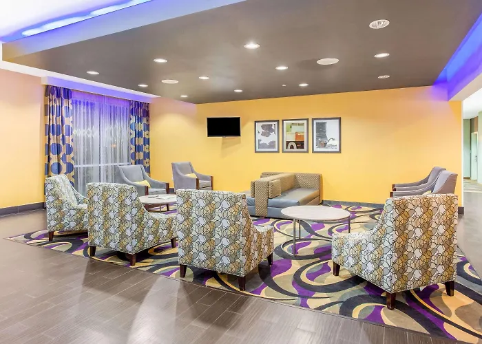 La Quinta By Wyndham Luling