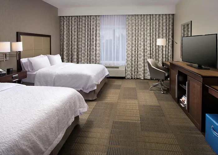 Hampton Inn & Suites Falls Church