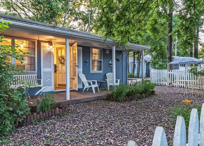 Silver Heart Inn & Cottages
