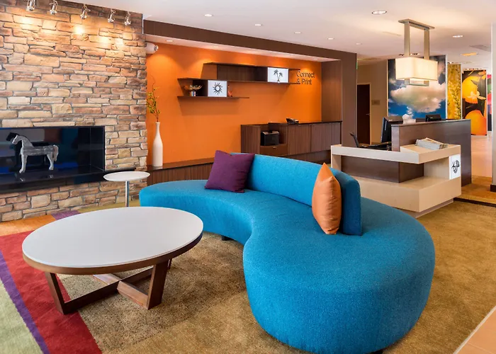Fairfield Inn & Suites By Marriott Orlando East/Ucf Area