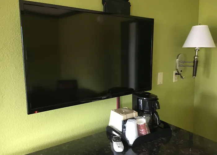 Del Amo Inn