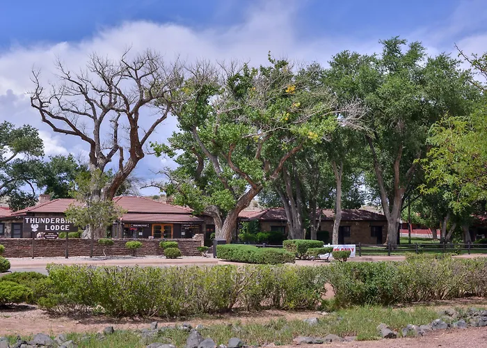 Thunderbird Lodge