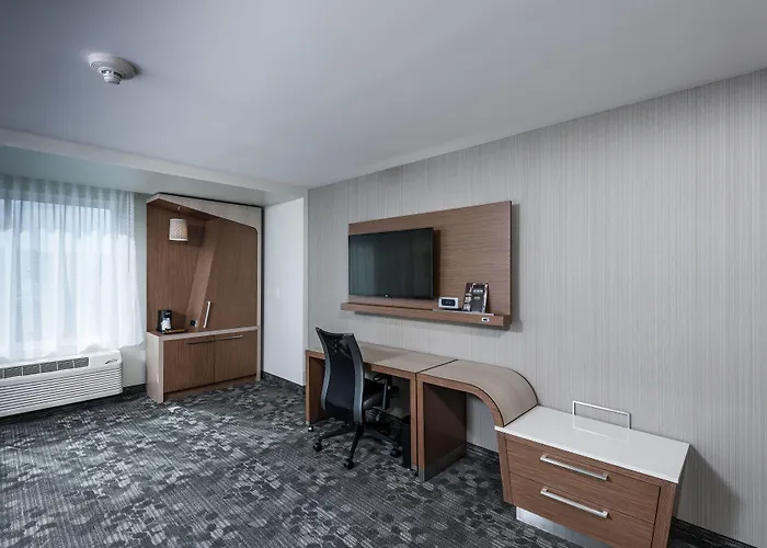 Courtyard By Marriott Boston Littleton