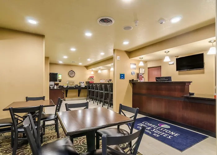 Cobblestone Inn & Suites - Oberlin
