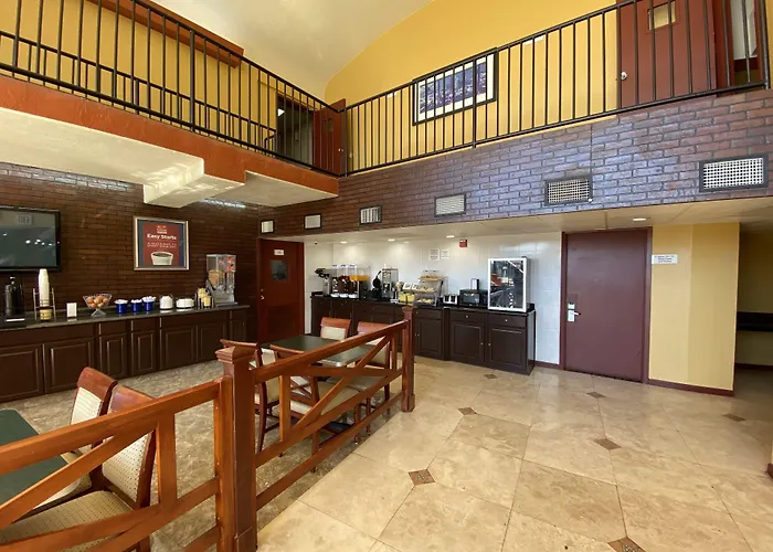 Rose City Inn & Suites
