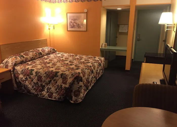 Camelot Inn