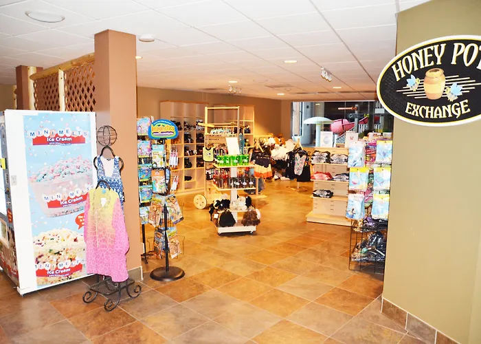 Three Bears Waterpark Resort Near Tomah, An Ascend Collection Hotel