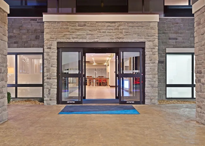 Holiday Inn Express & Suites Uniontown By Ihg