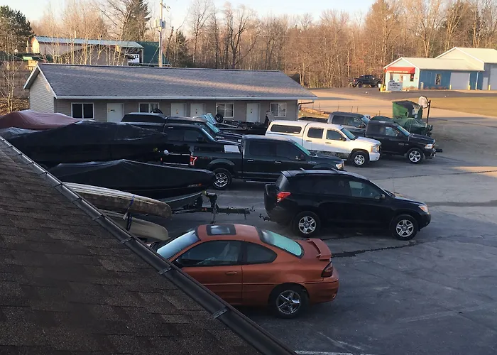 Tarragon Motel