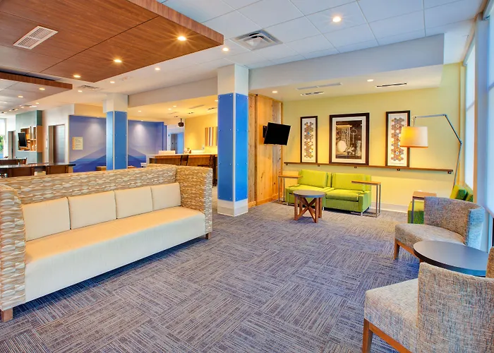 Holiday Inn Express & Suites New Castle By Ihg