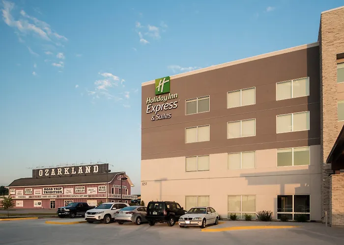 Holiday Inn Express & Suites Kingdom City By Ihg