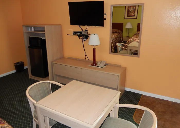 Townsman Motel