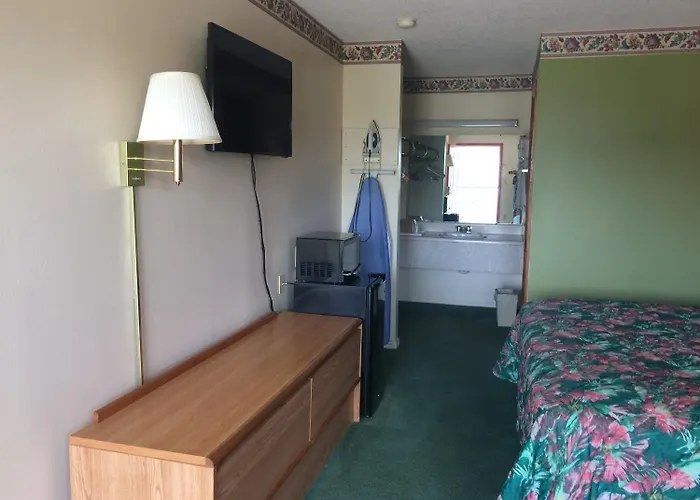 Western Motel - Camilla