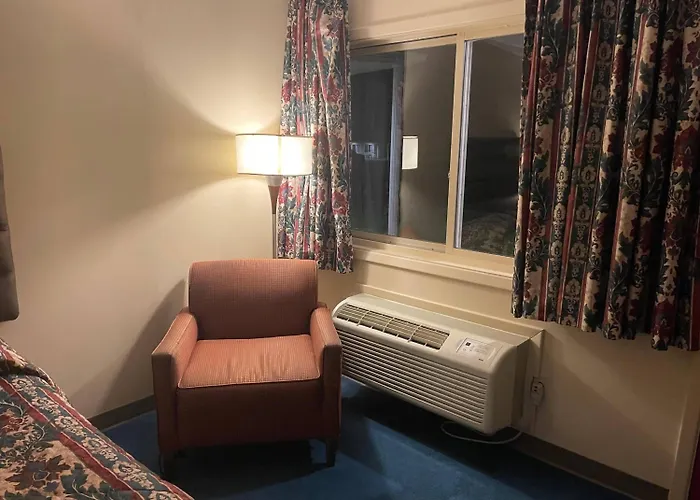 Dollinger'S Motor Inn