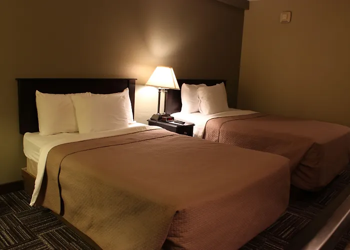 Sunlac Inn Devils Lake