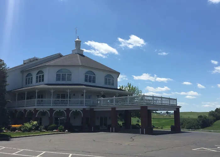 Inn At Amish Door
